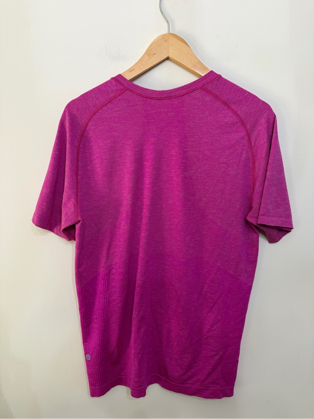 Lululemon Metal Vent Tech Shirt Athletic Workout Short Sleeve Tee Pink Men’s M - Picture 4 of 9